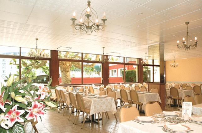 Hotel Des Rosiers Lourdes Exterior foto